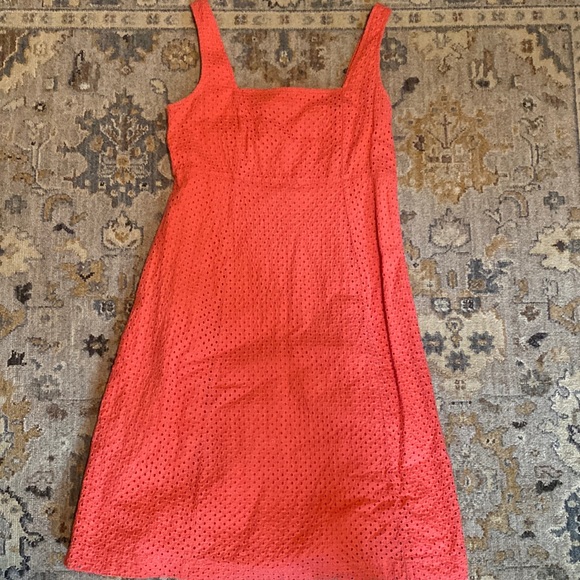 Beautiful eyelet Gap red/pink maternity dress size small. - Picture 1 of 3